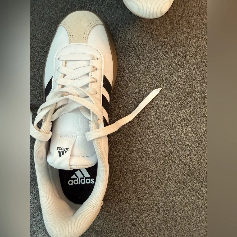 Adidas Samba Sneakers (NWOT) - Picture 5 of 5